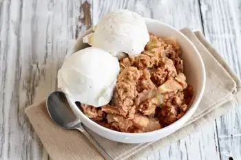 APple Crisp with oat Topping  - Viva Fresh Food