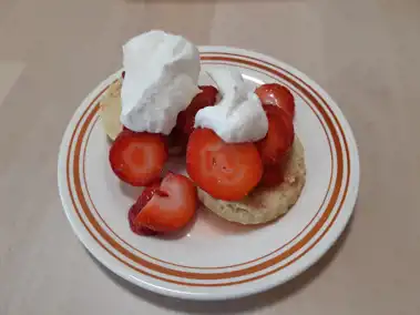 strawberries and cream scones